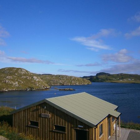 Otter Bunkhouse Hostel Cairisiadar ภายนอก รูปภาพ