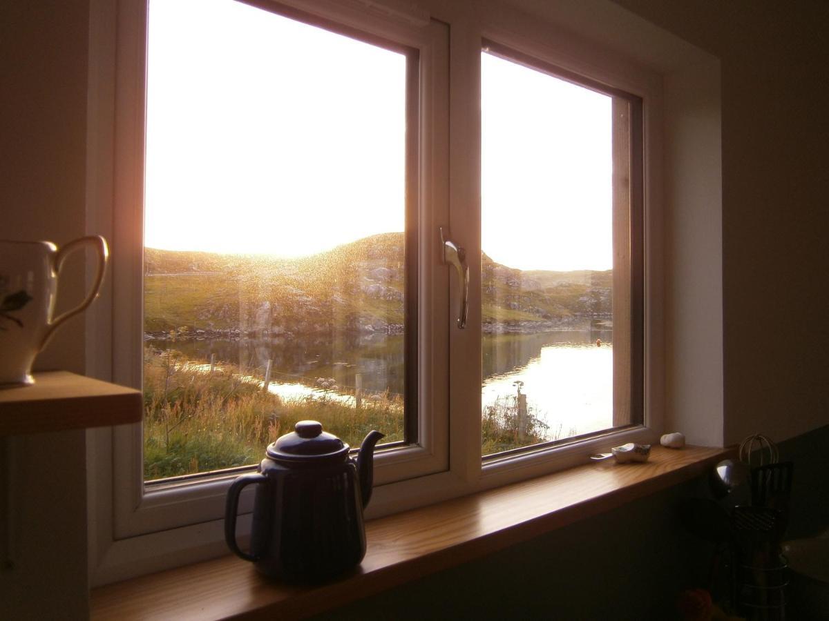 Otter Bunkhouse Hostel Cairisiadar ภายนอก รูปภาพ